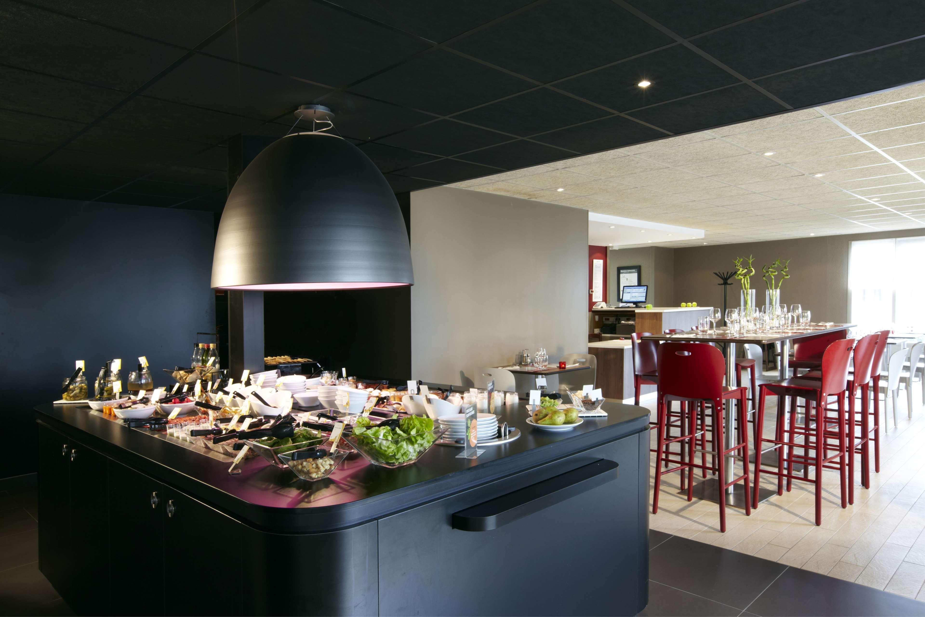 Campanile Brest - Gouesnou Aeroport Hotell Restaurant bilde