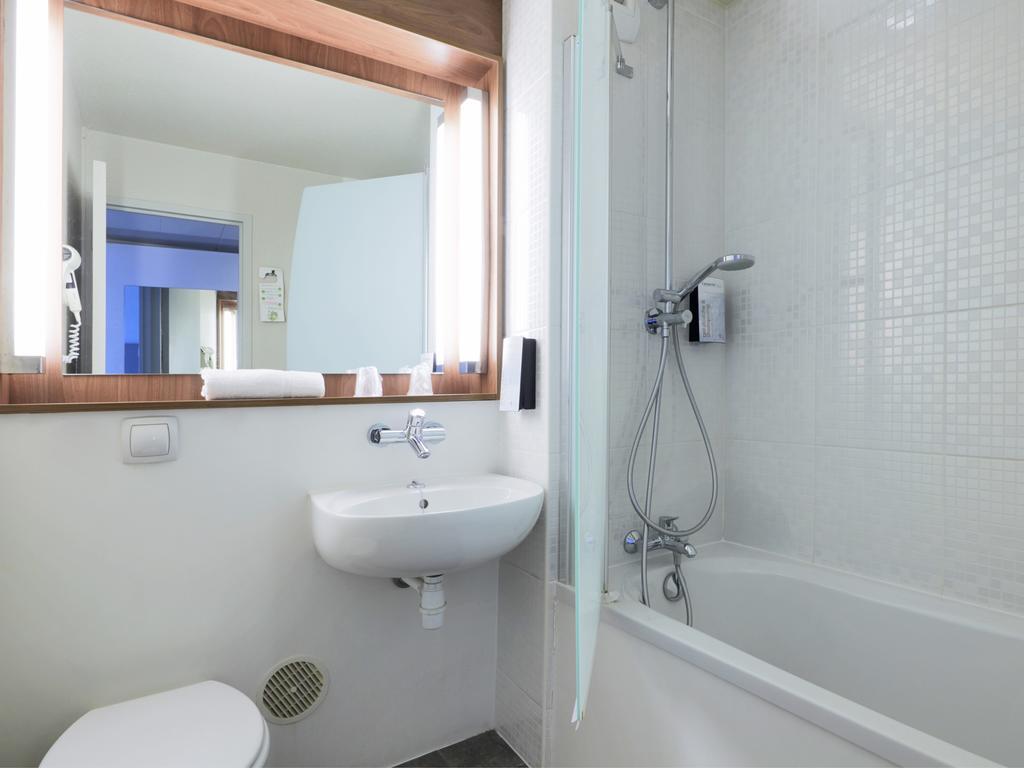 Campanile Brest - Gouesnou Aeroport Hotell Eksteriør bilde